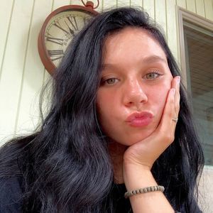 Meet your Posher, Katelyn